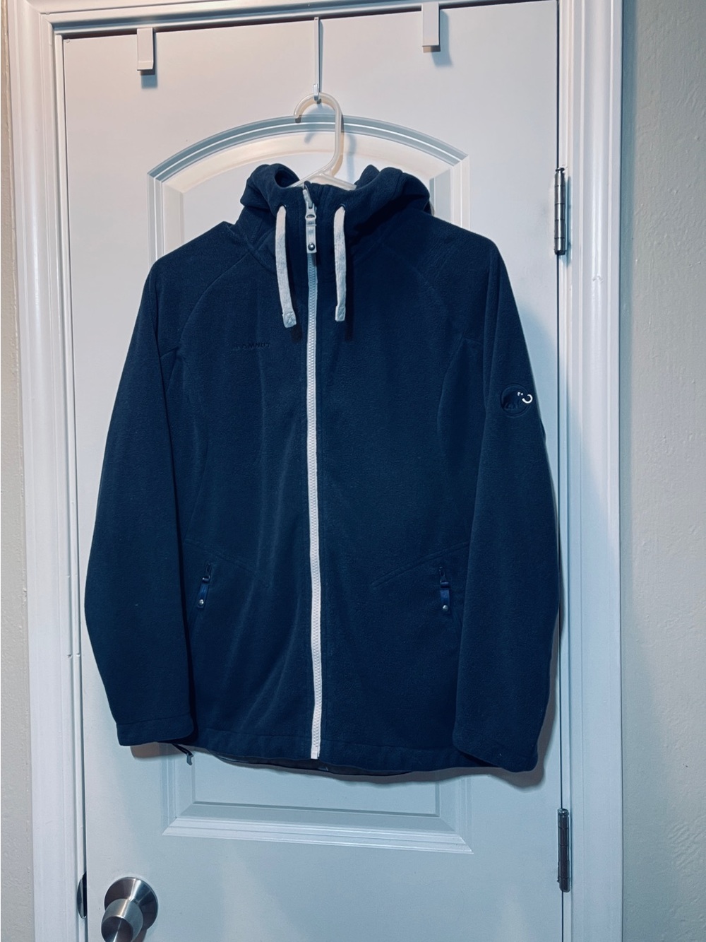 Mammut Navy Hooded Lightweight Fleece Jacket with White Zipper